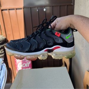 Nike Air VaporMax Plus Worldwide Pack Men Size 9.5 Athletic Sneaker CZ7904-001